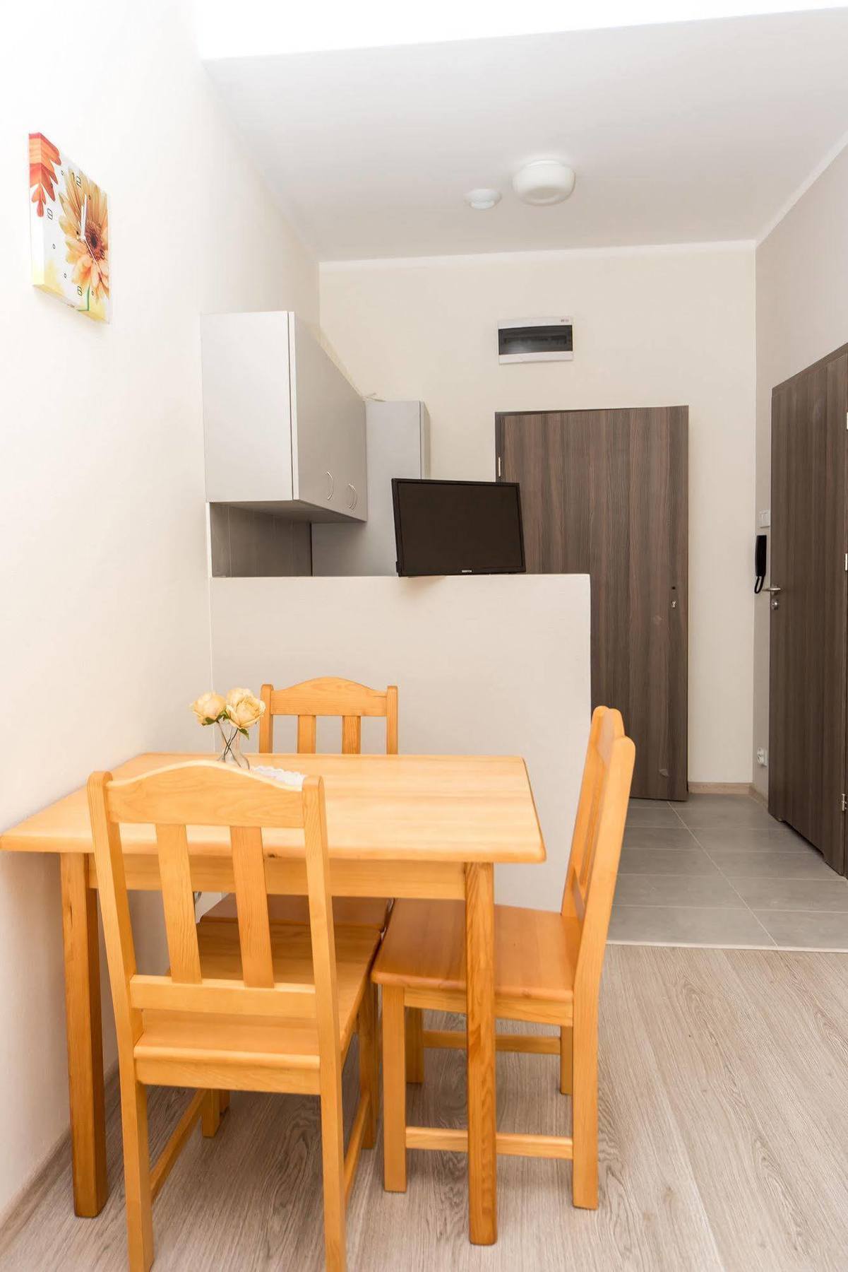 Aparthotel Abba Krakau Buitenkant foto