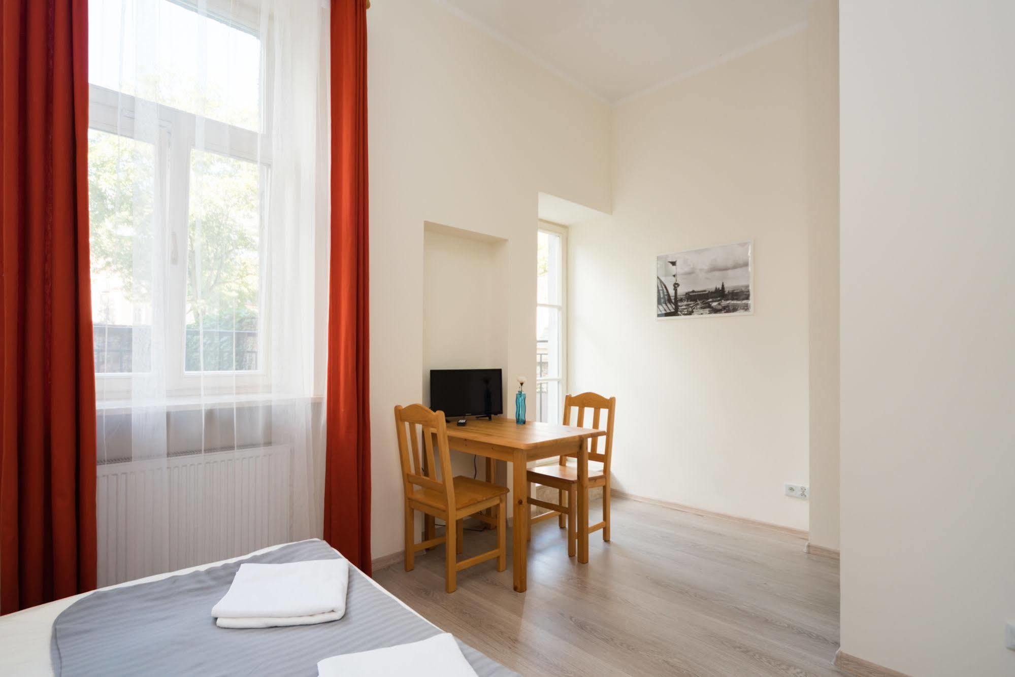 Aparthotel Abba Krakau Buitenkant foto