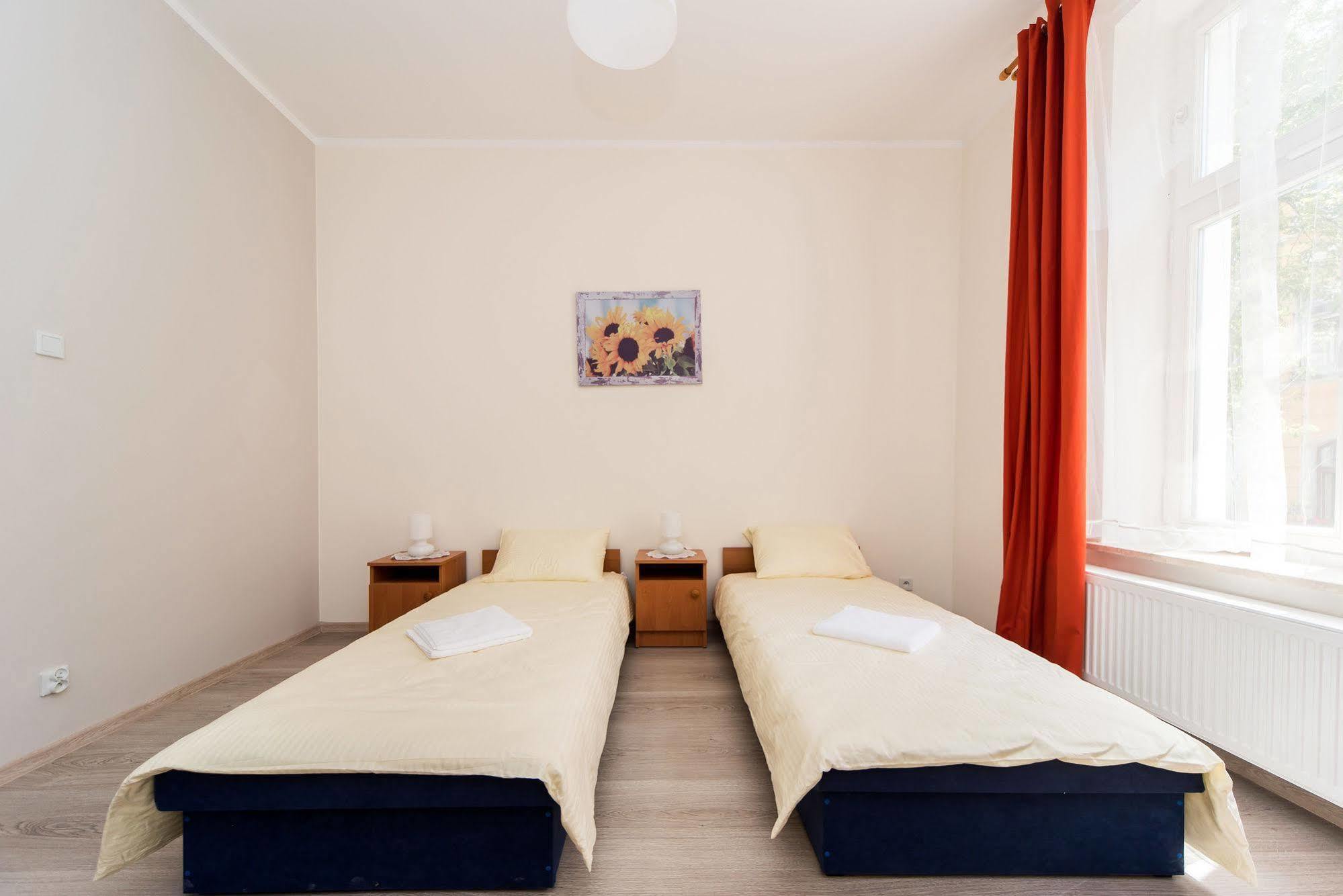 Aparthotel Abba Krakau Buitenkant foto
