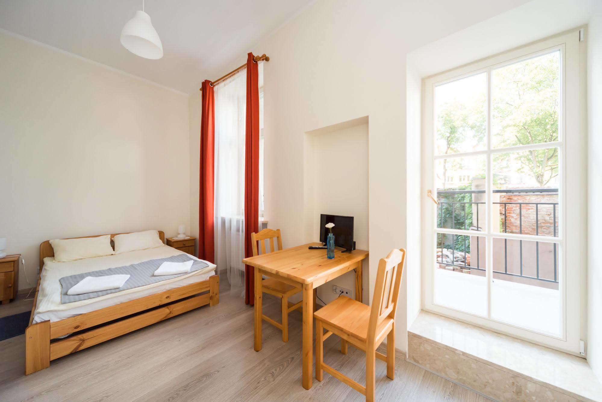 Aparthotel Abba Krakau Buitenkant foto