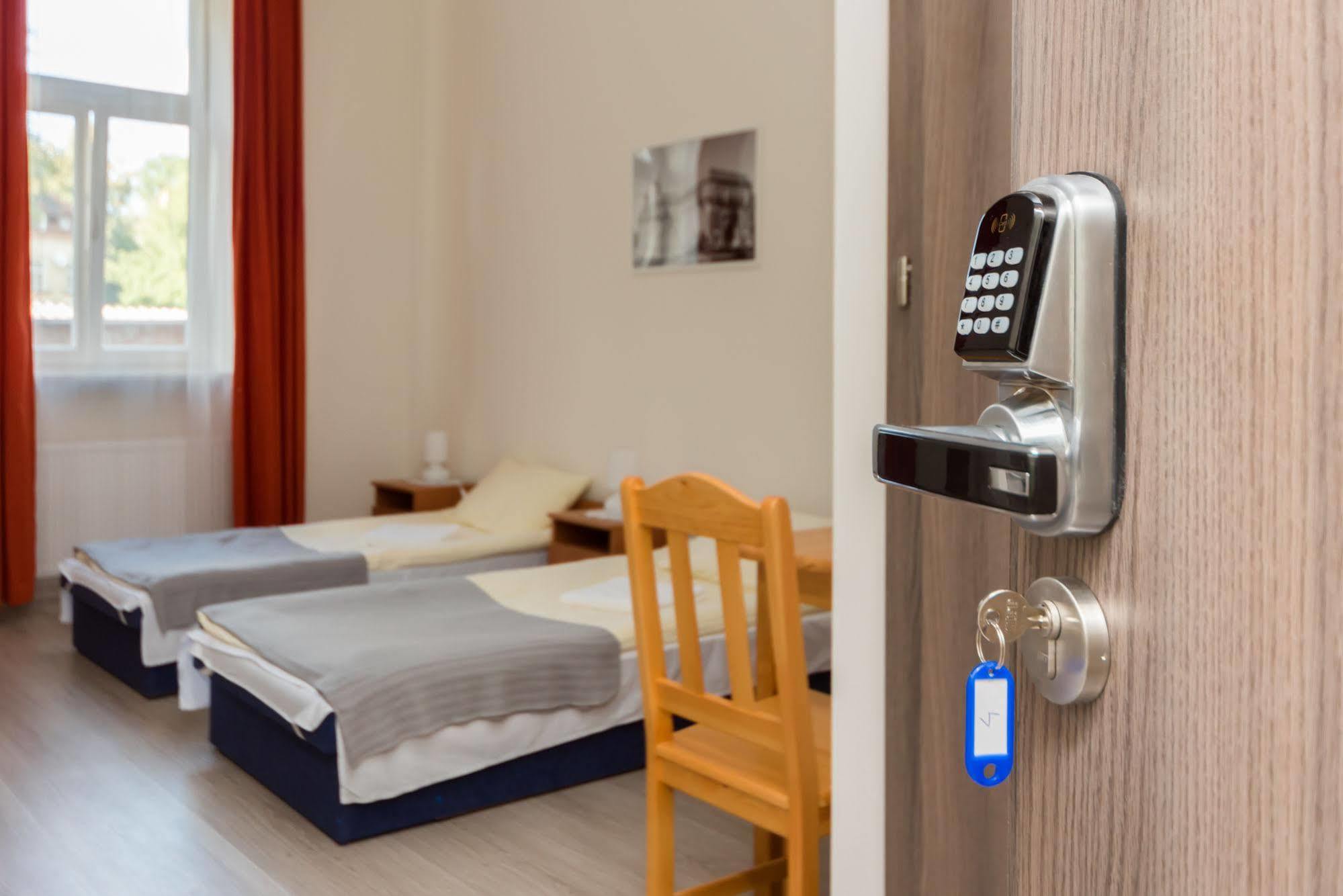 Aparthotel Abba Krakau Buitenkant foto